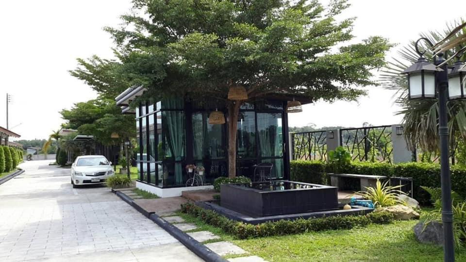 Radina Residence Nakhon Si Thammarat Exterior photo